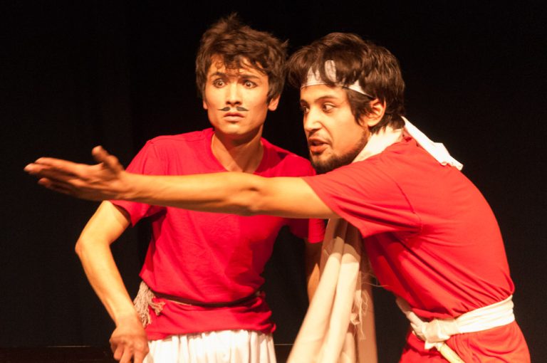 Crowdfunding Afghan theater in Kabul: a success against the refugee drain