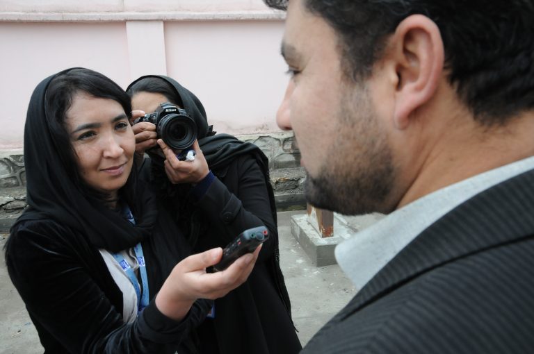 Fakes, Fakten und Phantasien: Unser Afghanistan-Bild und wir